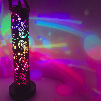 Bamboo Lantern - Geckos
